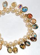 Bracelet perles + 20 m�dailles de Saints