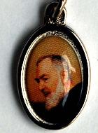 M�daille Argent�e Saint Padre Pio