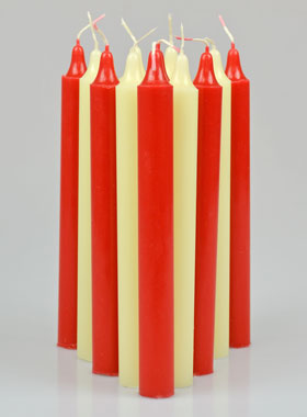 12 Bougies de Noël Teintées Masse Couleur Ivoire et Rouge (pic 1)