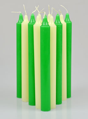 12 Bougies de Noël Teintées Masse Couleur Ivoire et Verte (pic 1)
