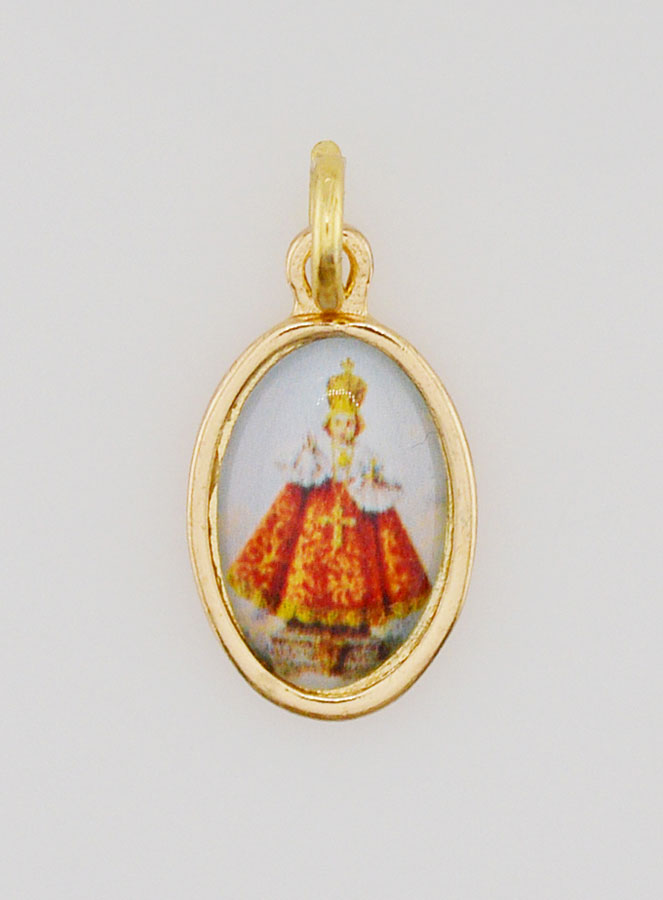 Médaille Enfant Jésus de Prague Dorée - 15mm (pic 1)
