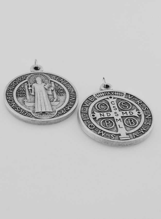 Médaille de Saint Benoît en Métal - 3.6 cm (pic 2)