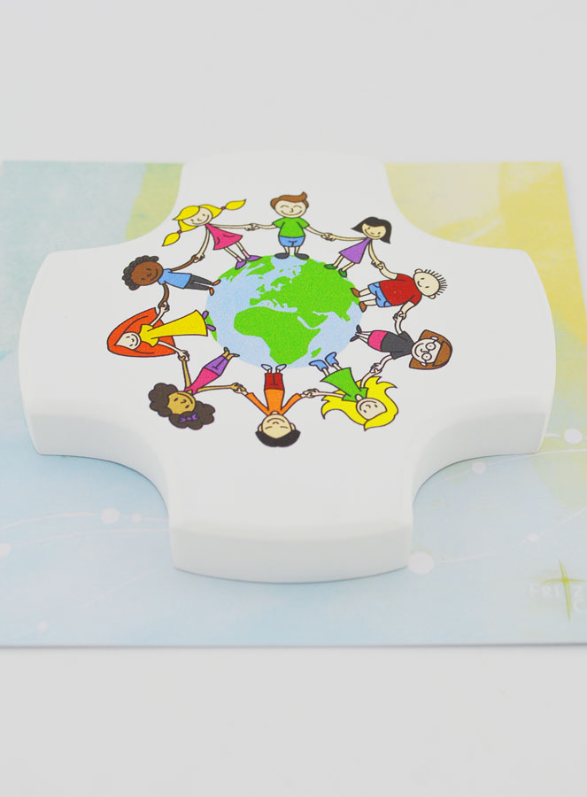 Croix Enfant en Bois d'Erable - Enfants du Monde (pic 2)