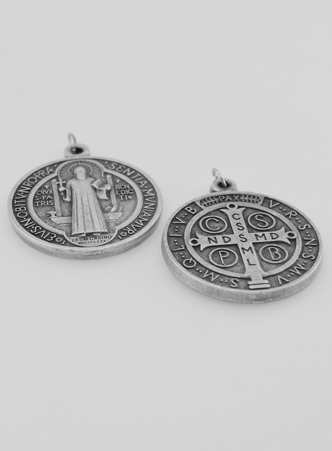 Médaille de Saint Benoît en Métal - 3,6 cm (pic 2)
