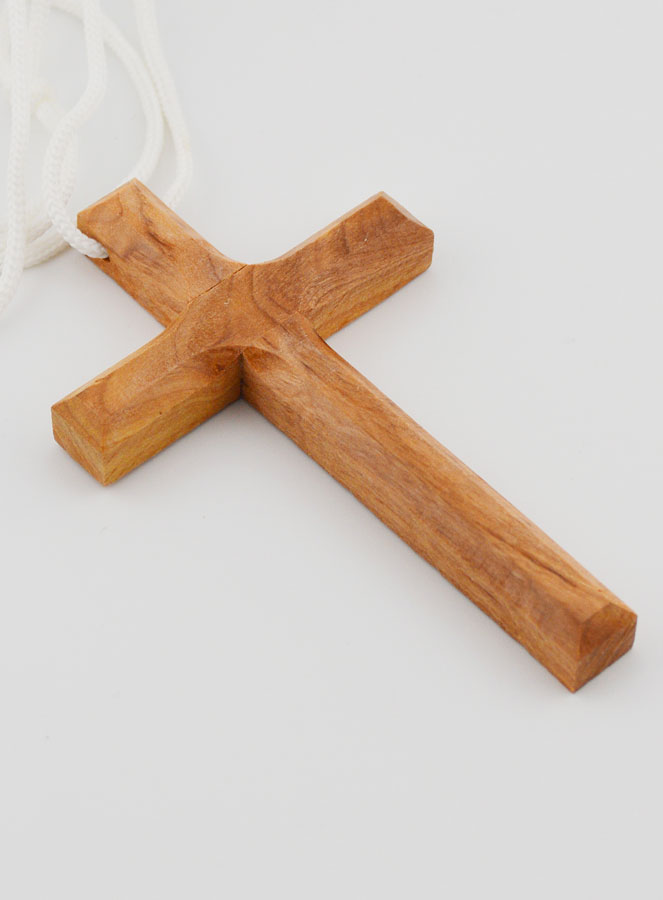 Croix d'Aube de Communion en Bois d'Olivier avec Cordon 9 cm (pic 3)