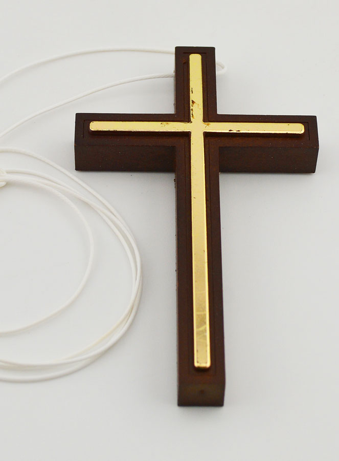 Croix d'Aube en Bois et Croix Dorée de Communion - 10 cm (pic 2)