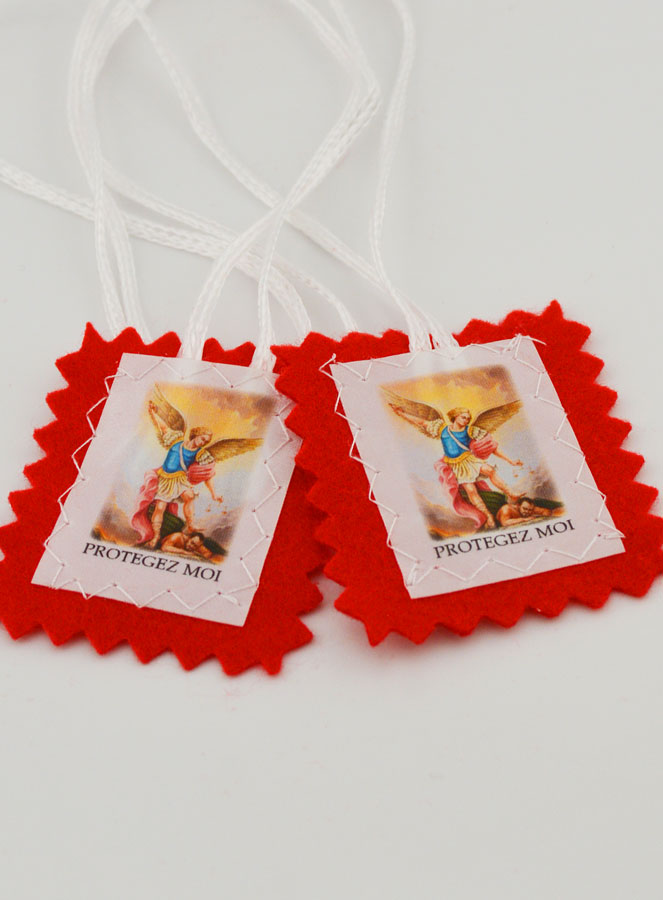 Scapulaire de l'Archange Saint Michel en Tissu Rouge - 5 cm (pic 2)