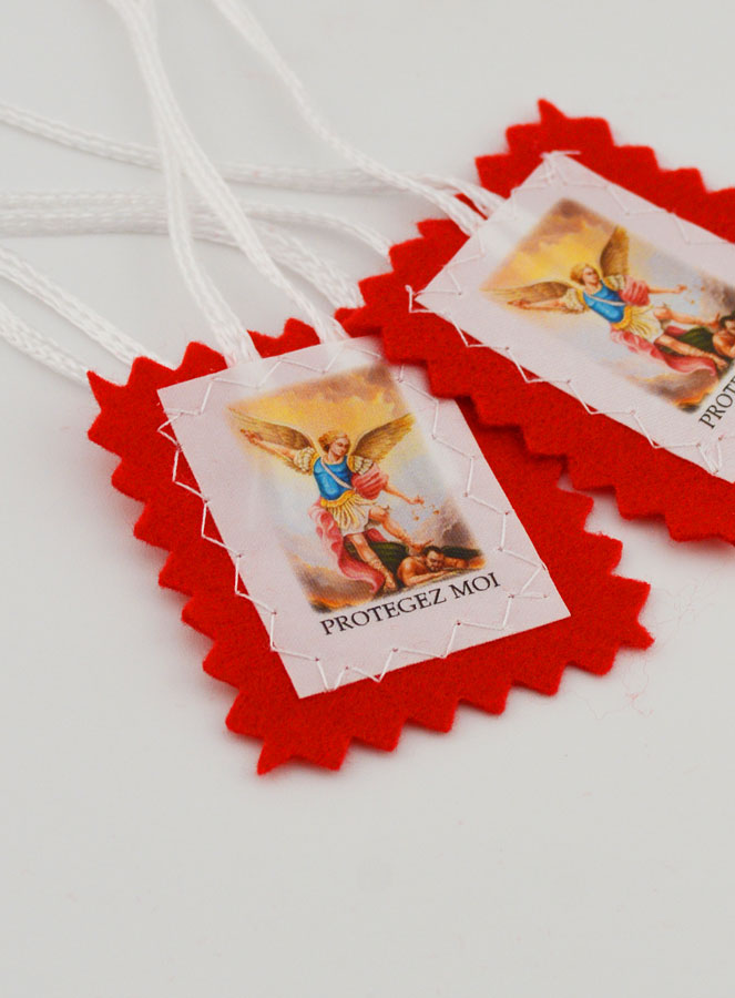 Scapulaire de l'Archange Saint Michel en Tissu Rouge - 5 cm (pic 3)
