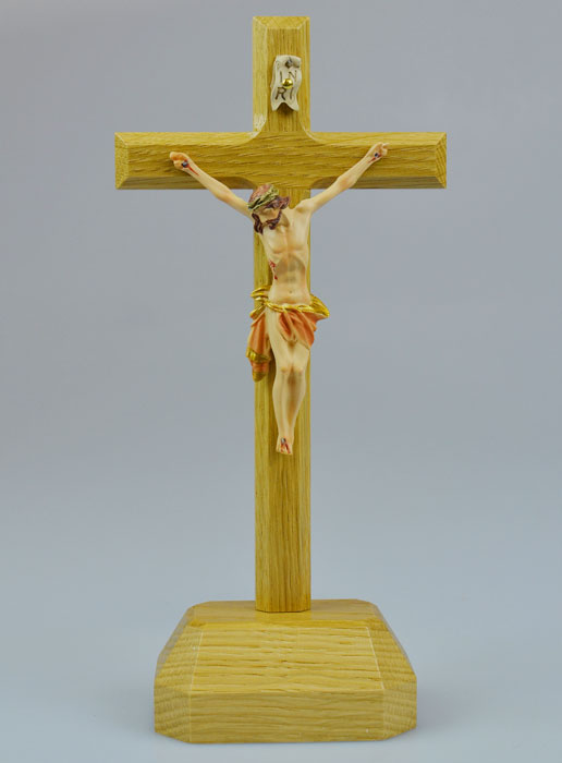 Crucifix du Christ Peint à la Main et Bois Brun - 22 cm (pic 1)