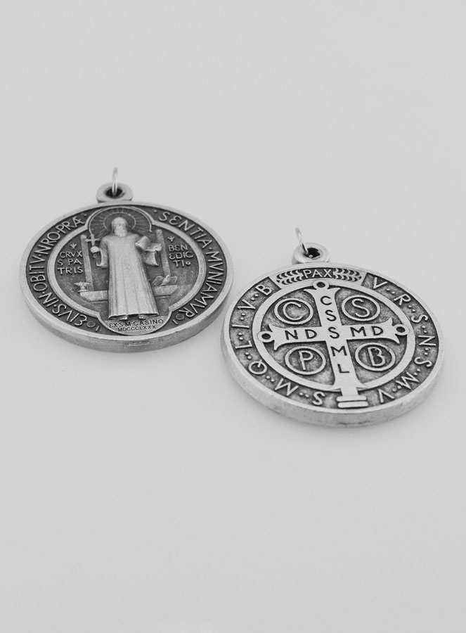 Médaille de Saint Benoît en Métal - 3.6 cm (pic 2)