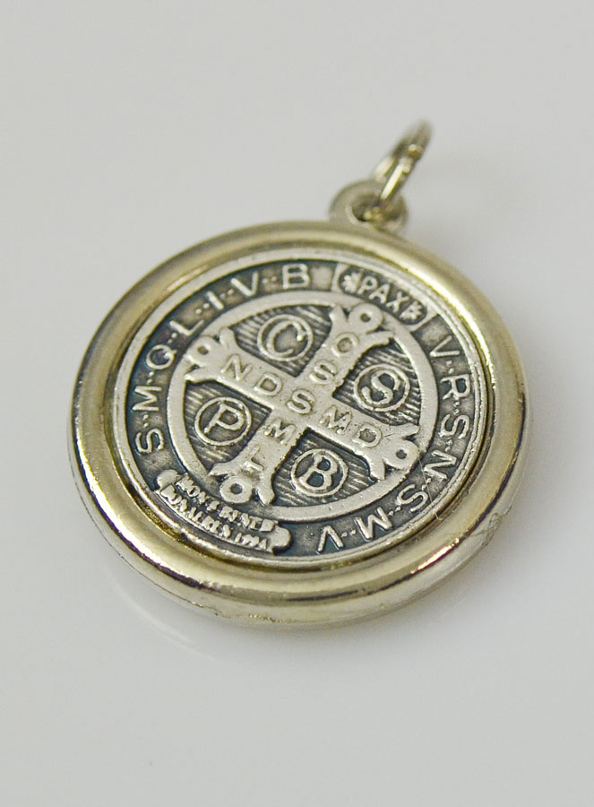 Médaille de Saint Benoit 25 mm (pic 3)
