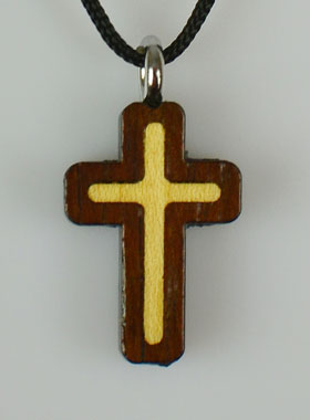 Pendentif Croix Classique en Bois (pic 1)
