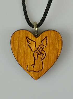 Pendentif Coeur Ange en Prière en Bois (pic 1)