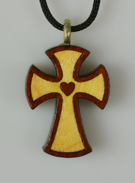 Pendentif Croix en Bois Coeur (pic 2)