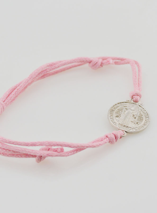 Bracelet Médaille de Saint Benoît - Rose Clair (pic 4)