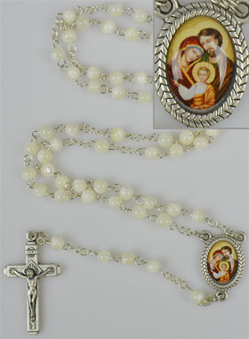 Chapelet en Perles de Nacre Véritable - Médaille Sainte Famille (pic 1)