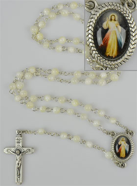 Chapelet en Perles de Nacre Véritable - Médaille Christ Miséricordieux (pic 1)