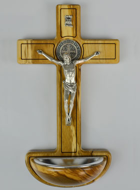 Bénitier Croix de Saint Benoît en Bois d'Olivier - 19cm (pic 1)