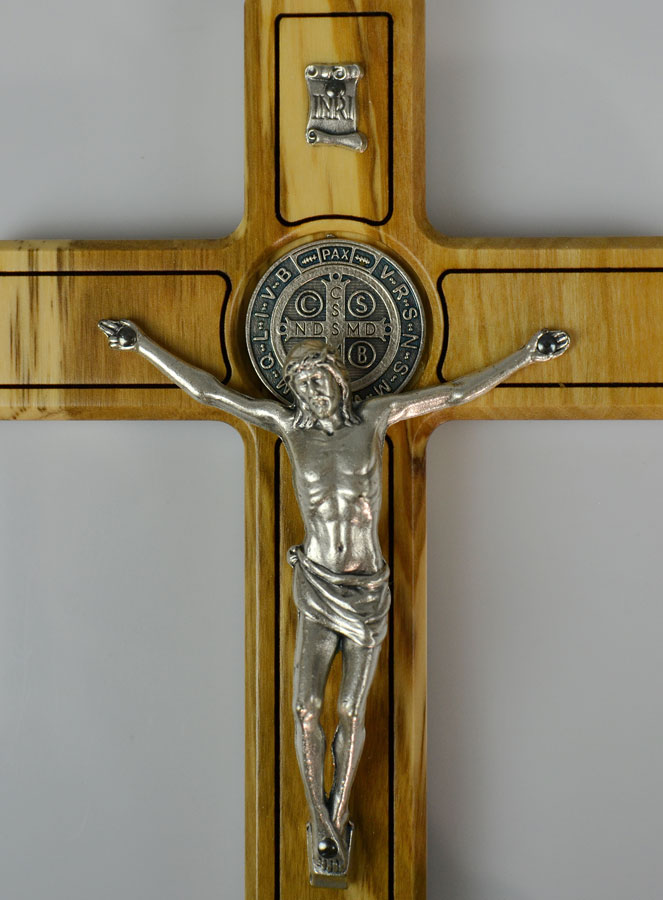 Bénitier Croix de Saint Benoît en Bois d'Olivier - 19cm (pic 3)
