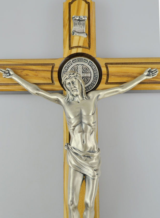 Crucifix de Saint Benoît en Bois d'Olivier - 35cm (pic 3)
