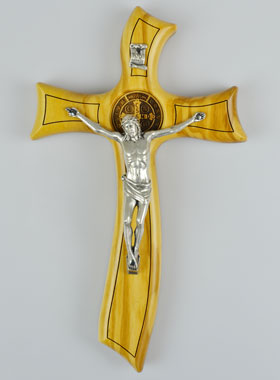 Croix de Saint Benoît en Bois d'Olivier - 18cm (pic 1)