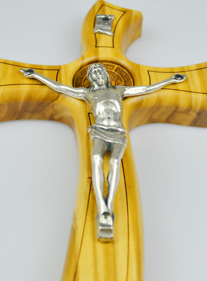 Croix en Bois d'Olivier de Saint Benoît (pic 3)