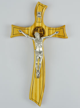 Croix de Saint Benoît en Bois d'Olivier - 21cm (pic 1)