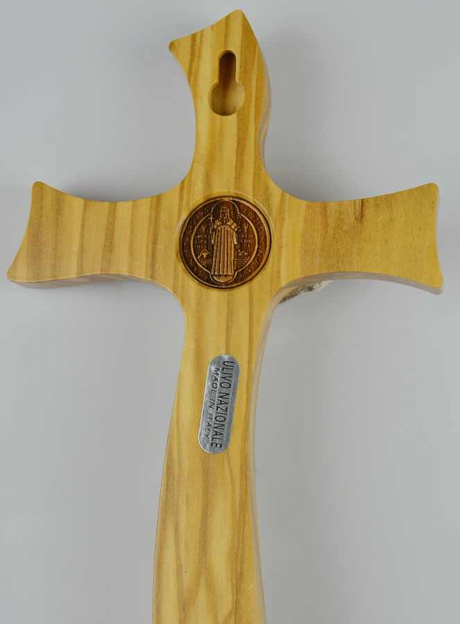 Crucifix Croix de Saint Benoît en Bois d'Olivier (pic 4)