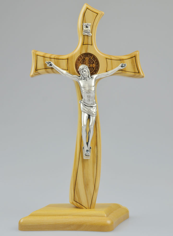 Crucifix sur Socle de Saint Benoît en Bois d'Olivier - 22cm (pic 2)