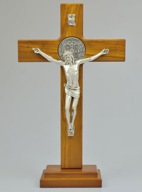 Croix de Saint Benoît en Bois - 33cm (pic 1)