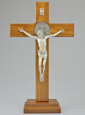 Crucifix de Saint Benoît en Bois - 33cm (pic 1)