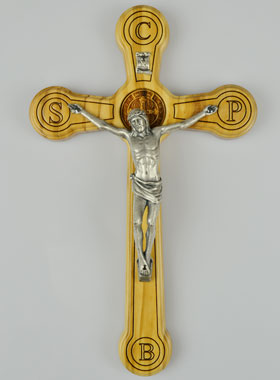 Crucifix de Saint Benoît en Bois d'Olivier - 20x12cm (pic 1)
