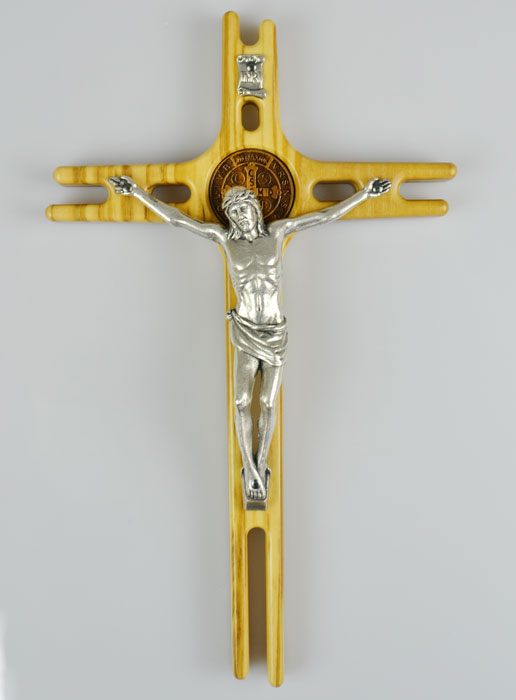 Croix de Saint Benoît en Bois d'Olivier - 19x12cm (pic 2)