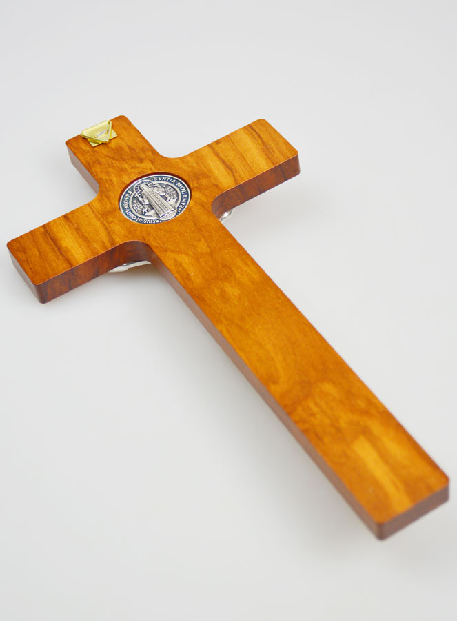 Croix de Saint Benoît en Bois Foncé - 20 x11cm (pic 4)