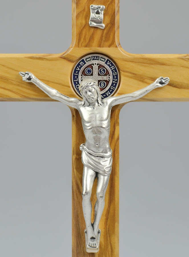 Crucifix de Saint Benoît en Bois Clair sur Socle - 22 x 11 cm (pic 4)