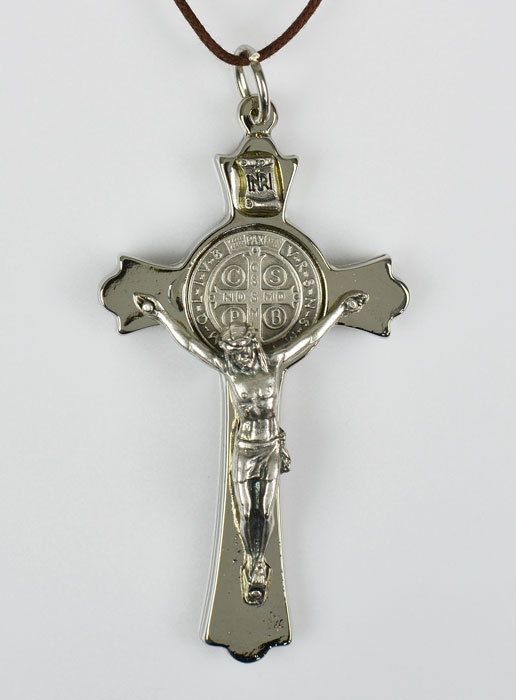 Pendentif Croix de Saint Benoit Argentée avec Cordon (pic 2)