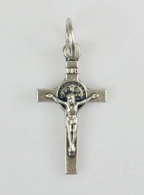 Pendentif Croix de Saint Benoit (pic 1)