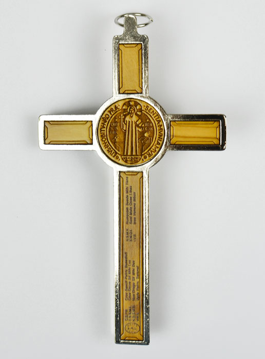 Croix de Saint Benoît en Bois Clair - 13cm (pic 3)
