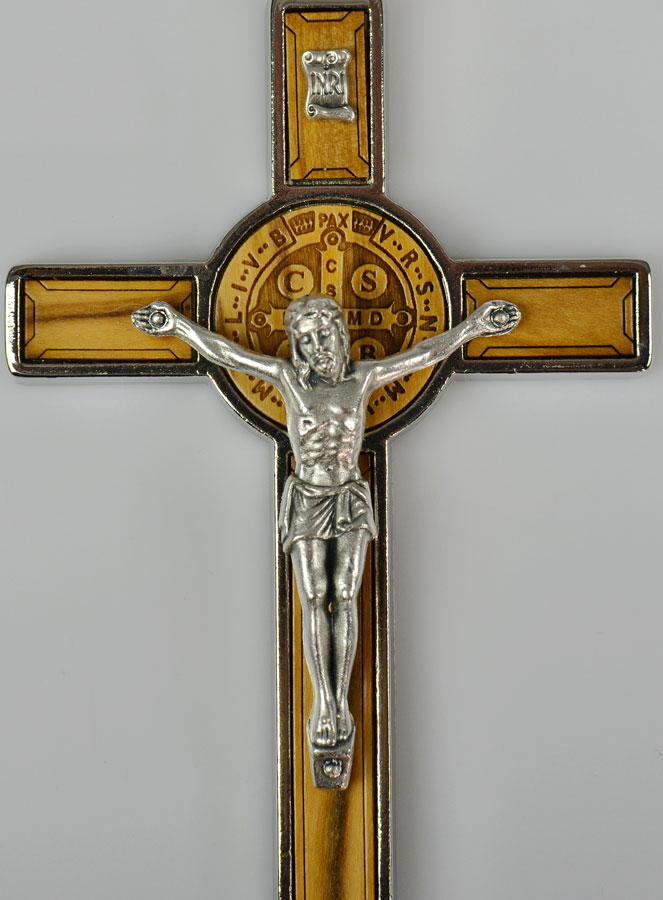 Crucifix de Protection Saint Benoît en Bois - 13cm (pic 3)