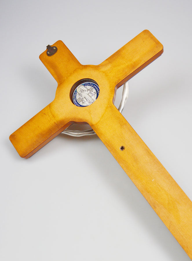 Grande Croix Murale de Saint Benoît en Bois - 48cm (pic 4)