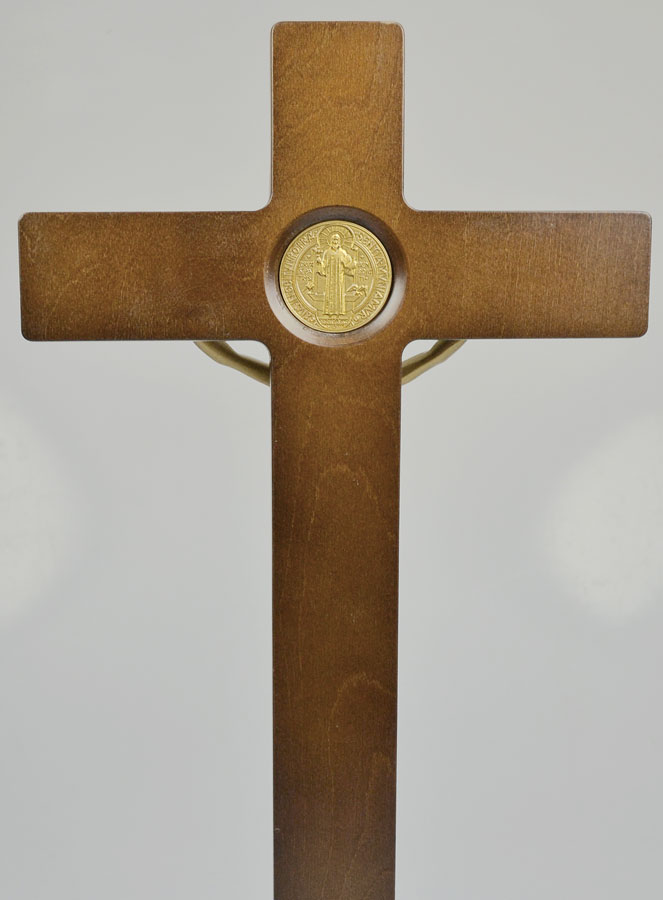Grand Crucifix de Saint Benoît sur Socle - 50cm (pic 4)
