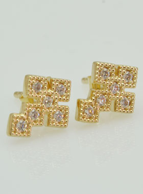 Boucles d'Oreilles Croix Gothique Plaqué Or & Diamants Strass (pic 1)