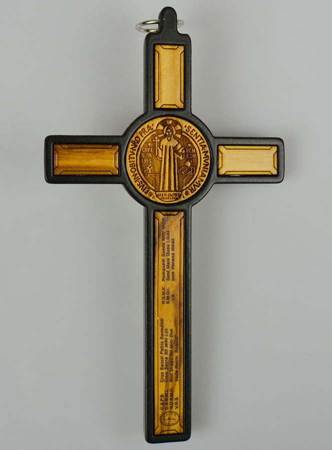 Croix de Saint Benoît en Bois - Noir - 13cm (pic 4)