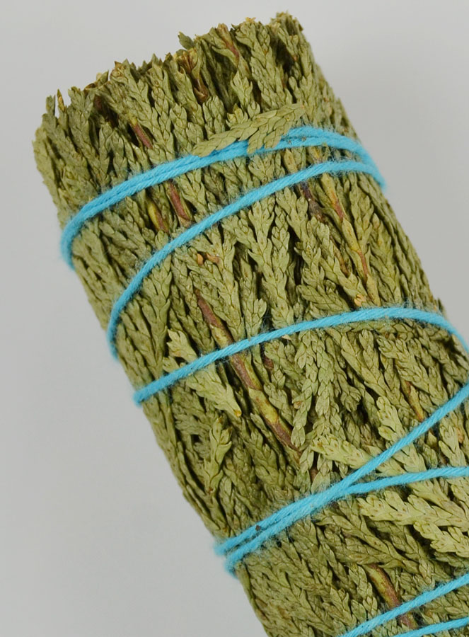 Smudge de Sauge Blanche et Cèdre 25g - Fagot 10cm (pic 4)