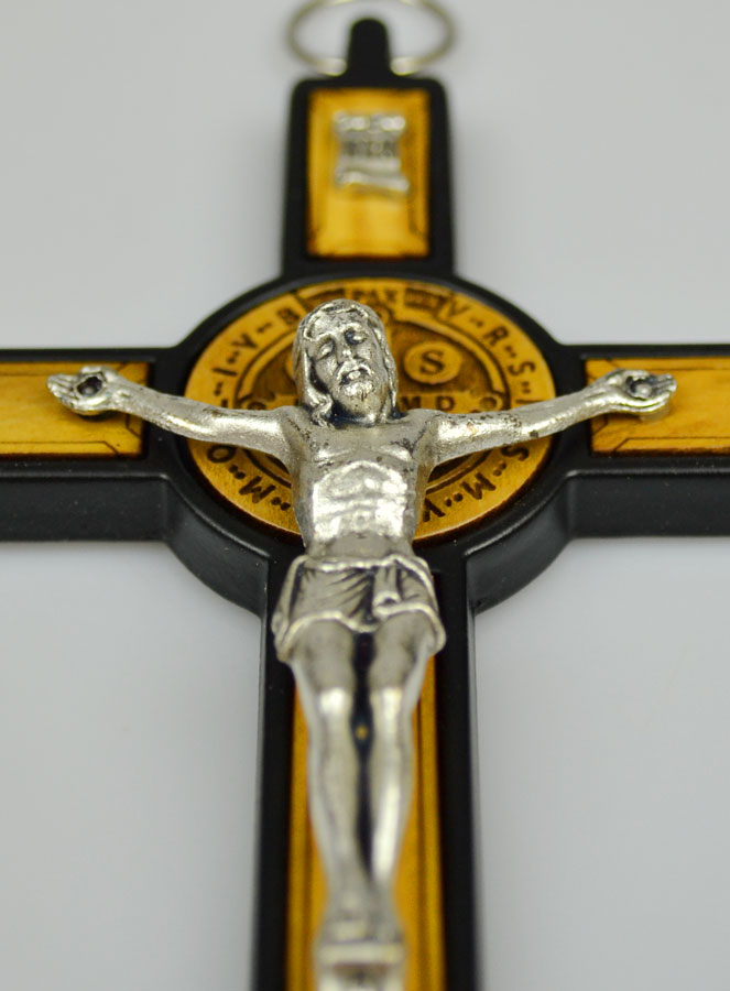 Crucifix de Saint Benoît en Bois Noir - 13cm (pic 4)