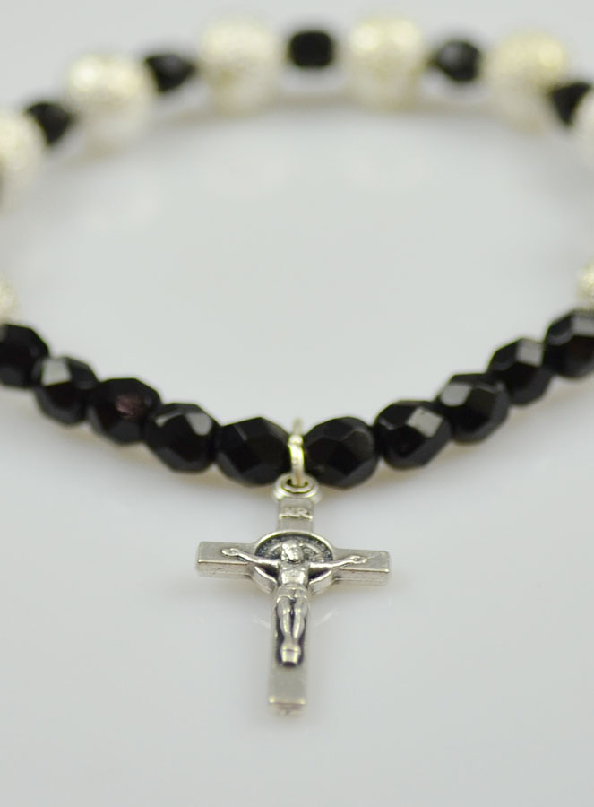 Bracelet Religieux Dizainier de Saint Benoît en Perles & Cristal Noir (pic 4)