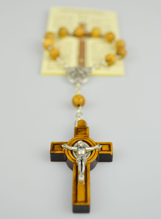 Dizainier en Bois d'Olivier - Croix et Médaille de Saint Benoît (pic 3)