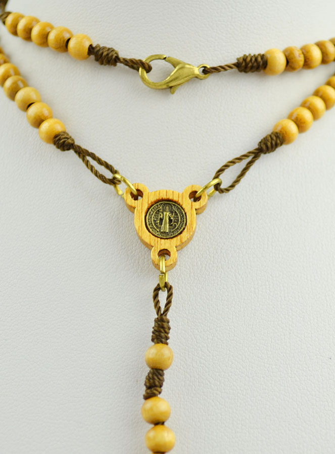 Chapelet en Bois d'Olivier - Croix et Médaille de Saint Benoît (pic 3)