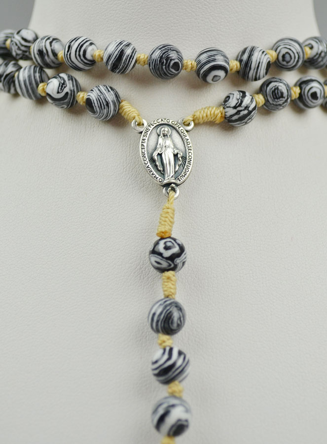 Chapelet en Pierre de Malachite Noire et Blanche sur Cordelette (pic 3)