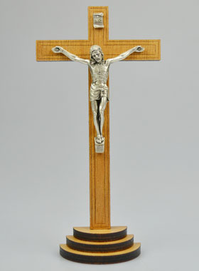 Crucifix en Bois et Christ Argenté - 18 cm (pic 1)